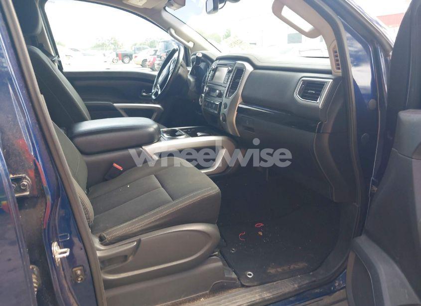 Photo 5 of 2018 Nissan Titan SV (VIN 1N6AA1E61JN500822)