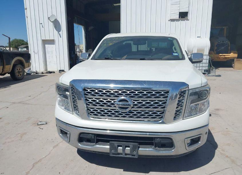 Photo 12 of 2018 Nissan Titan SL (VIN 1N6AA1E61JN502554)