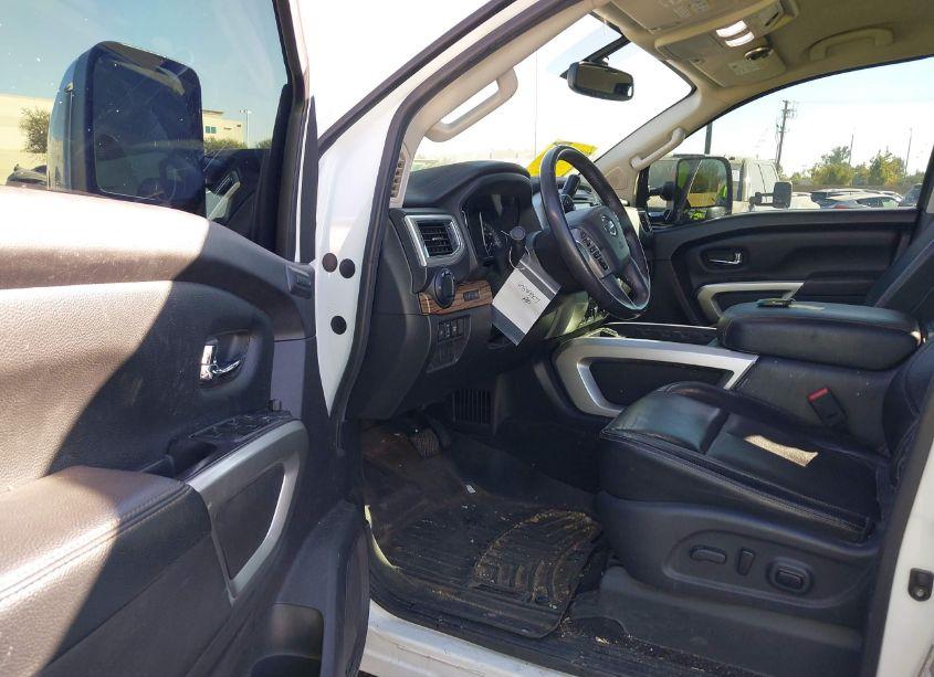 Photo 5 of 2017 Nissan Titan SL (VIN 1N6AA1E62HN515162)