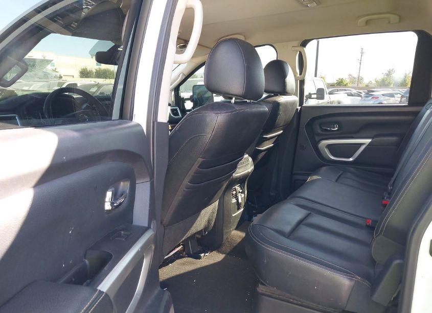 Photo 8 of 2017 Nissan Titan SL (VIN 1N6AA1E62HN515162)