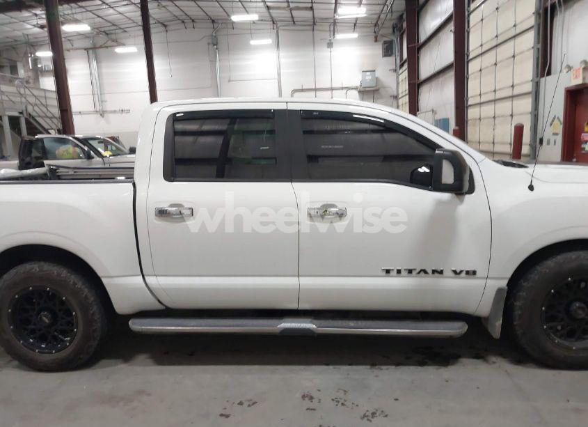Photo 13 of 2018 Nissan Titan SV (VIN 1N6AA1E63JN539220)