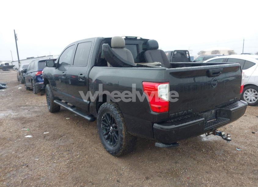 Photo 3 of 2019 Nissan Titan SV (VIN 1N6AA1E63KN516828)