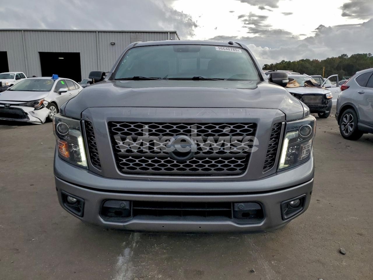 Photo 5 of 2019 NISSAN TITAN PLATINUM RESERVE (VIN 1N6AA1E64KN507426)
