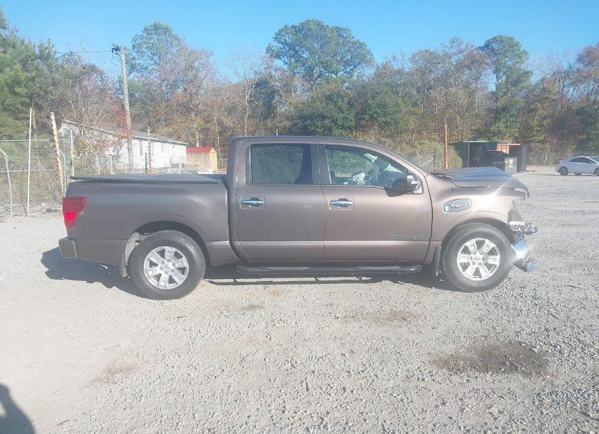 Photo 13 of 2017 Nissan Titan SV (VIN 1N6AA1E65HN516791)