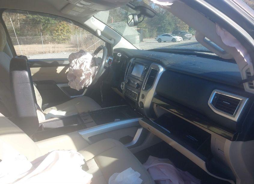 Photo 5 of 2017 Nissan Titan SV (VIN 1N6AA1E65HN516791)