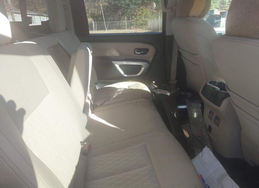 Photo 8 of 2017 Nissan Titan SV (VIN 1N6AA1E65HN516791)