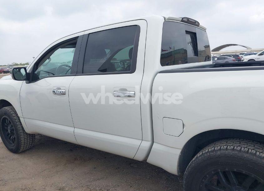Photo 14 of 2018 Nissan Titan SV (VIN 1N6AA1E65JN506719)