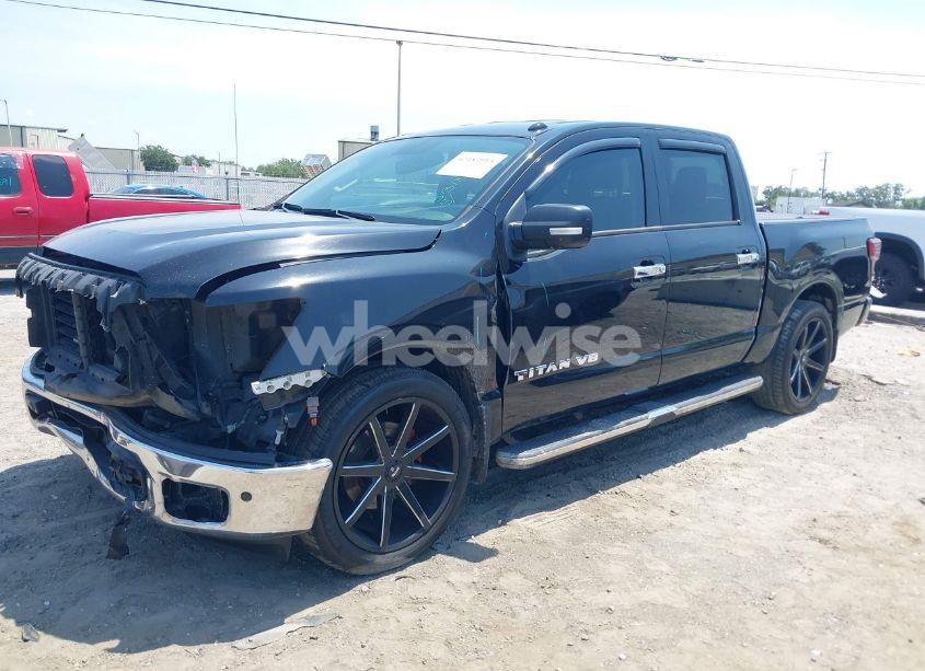 Photo 2 of 2018 Nissan Titan SV (VIN 1N6AA1E66JN513131)