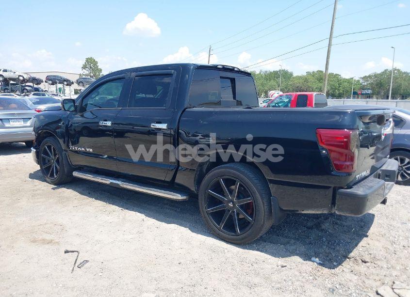 Photo 3 of 2018 Nissan Titan SV (VIN 1N6AA1E66JN513131)