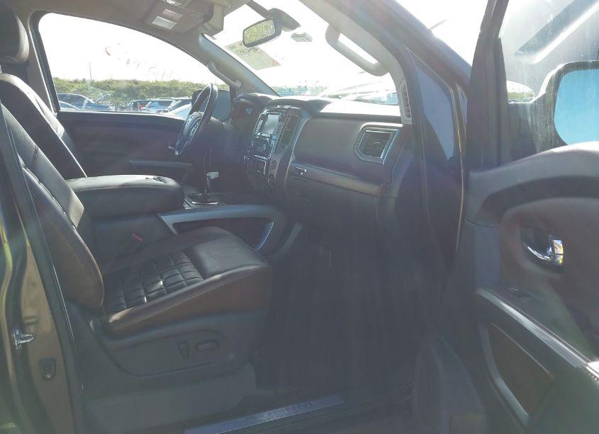 Photo 5 of 2019 Nissan Titan PLATINUM RESERVE (VIN 1N6AA1E66KN503927)