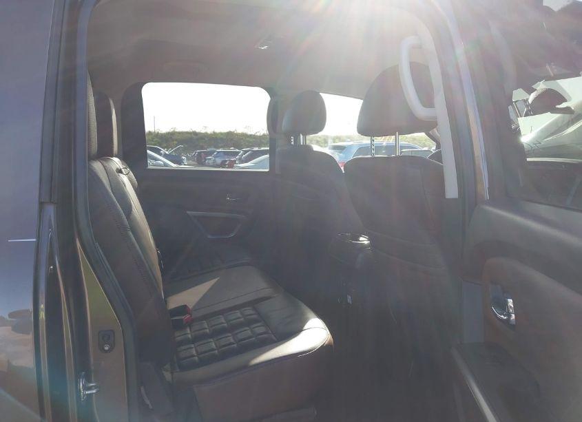 Photo 8 of 2019 Nissan Titan PLATINUM RESERVE (VIN 1N6AA1E66KN503927)