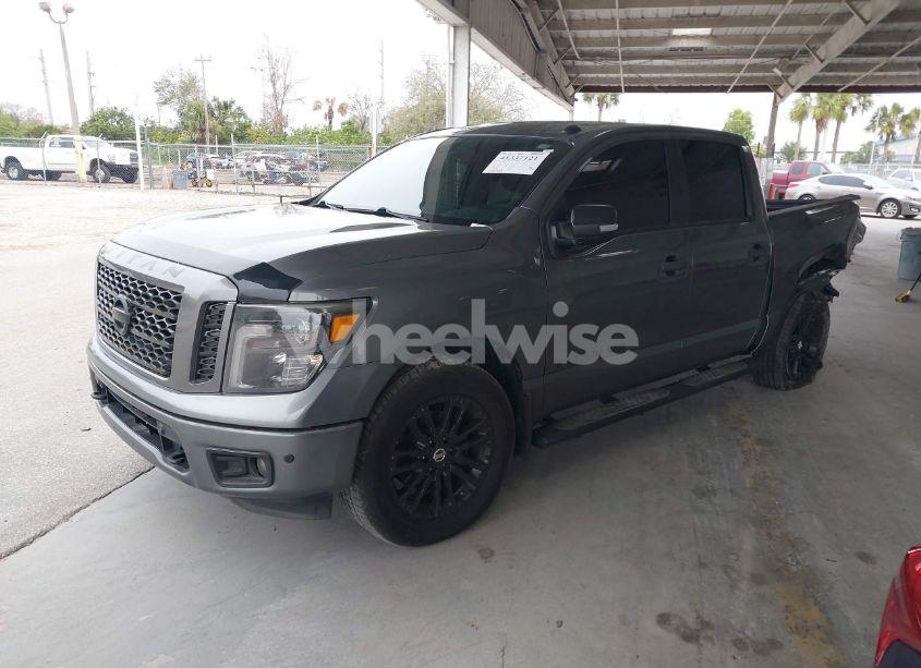 Photo 2 of 2019 Nissan Titan SV (VIN 1N6AA1E68KN529526)