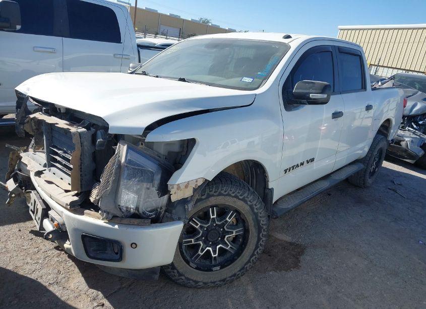 Photo 2 of 2019 Nissan Titan SV (VIN 1N6AA1E68KN533463)
