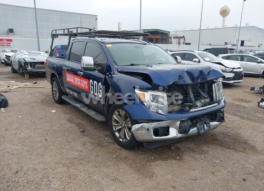 2018 Nissan Titan SL (VIN 1N6AA1E69JN500096) main photo