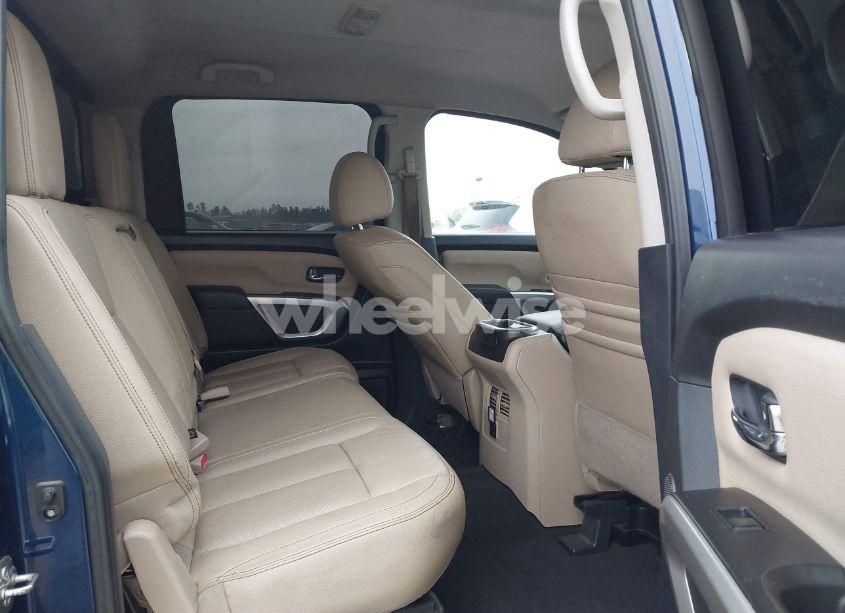 Photo 8 of 2018 Nissan Titan SL (VIN 1N6AA1E69JN500096)