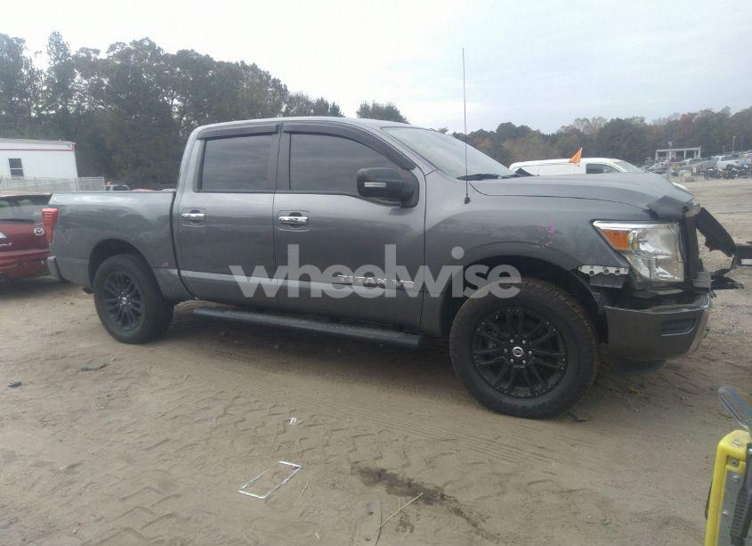Photo 13 of 2020 Nissan Titan SV 4X4 (VIN 1N6AA1EC0LN509763)