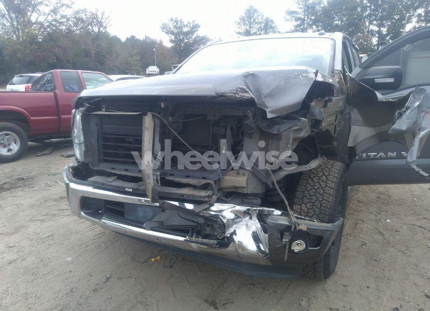 Photo 6 of 2020 Nissan Titan SV 4X4 (VIN 1N6AA1EC0LN509763)