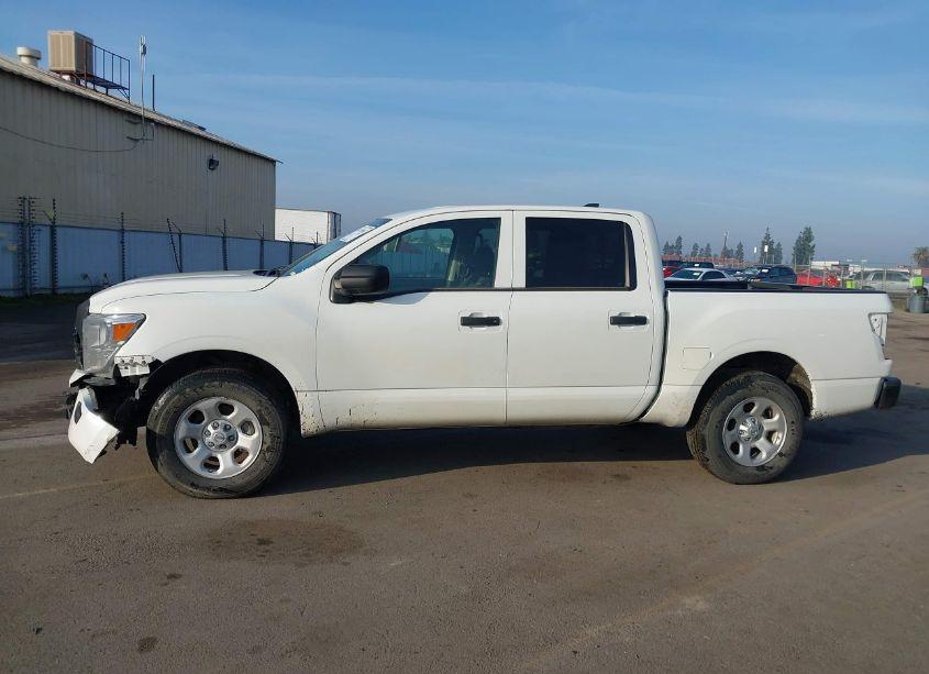 Photo 14 of 2022 Nissan Titan S 4X4 (VIN 1N6AA1EC3NN106413)