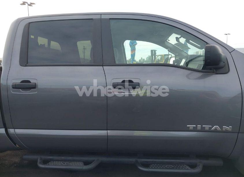 Photo 13 of 2022 Nissan Titan SV 4X4 (VIN 1N6AA1EC8NN108027)