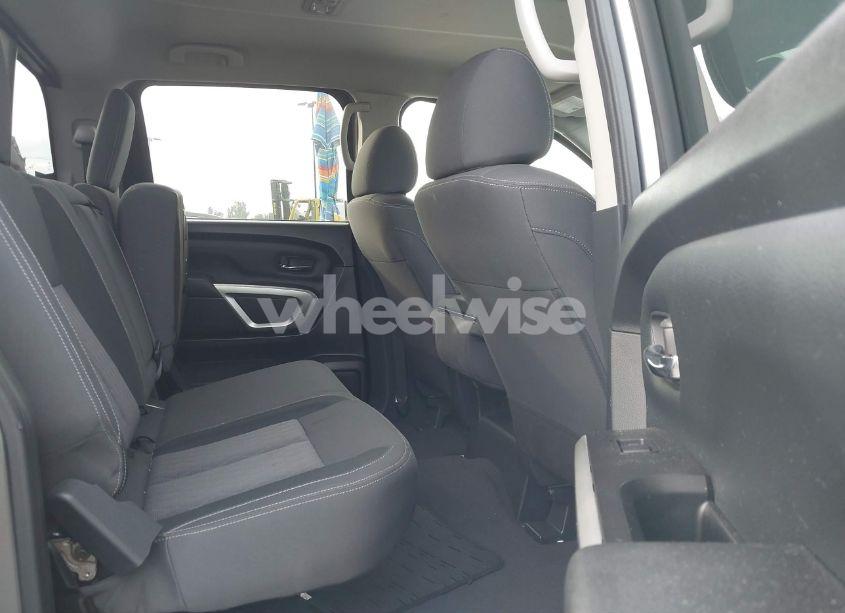 Photo 8 of 2022 Nissan Titan SV 4X4 (VIN 1N6AA1EC8NN108027)