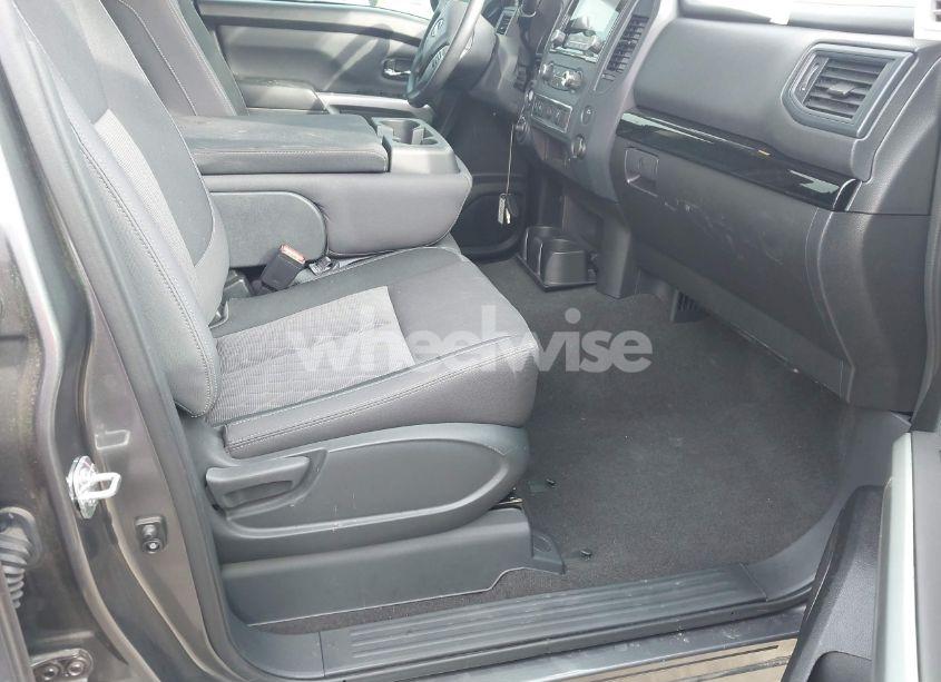 Photo 5 of 2024 Nissan Titan SV 4X4 (VIN 1N6AA1EC8RN110074)