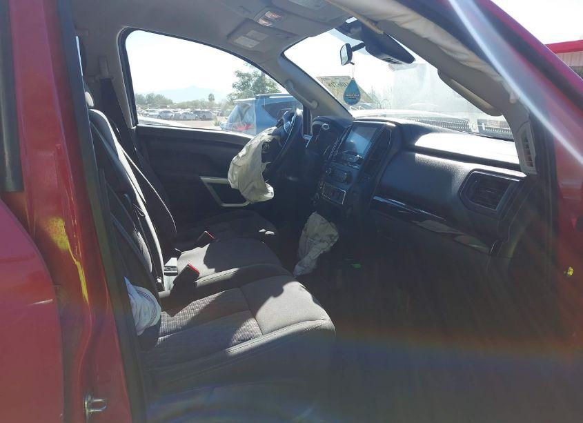 Photo 5 of 2022 Nissan Titan SV 4X4 (VIN 1N6AA1EC9NN103886)