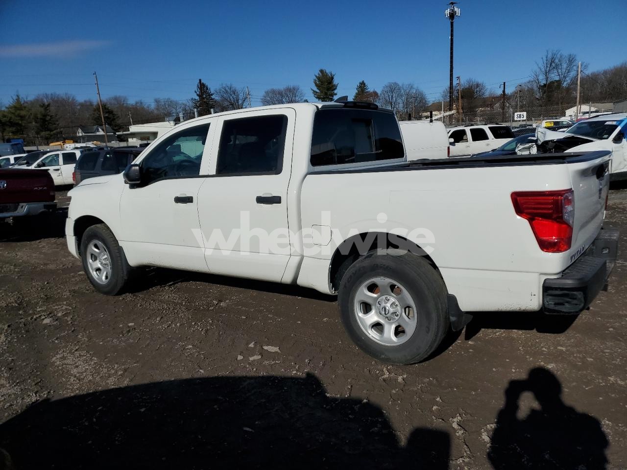 Photo 2 of 2022 NISSAN TITAN S (VIN 1N6AA1EC9NN107095)