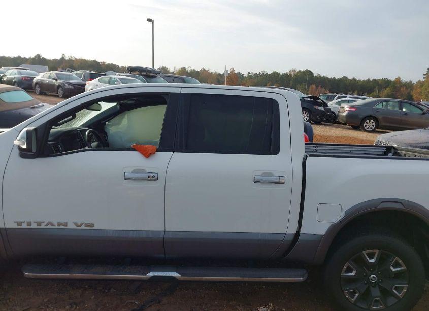 Photo 14 of 2020 Nissan Titan PLATINUM RESERVE 4X4 (VIN 1N6AA1ED4LN507569)