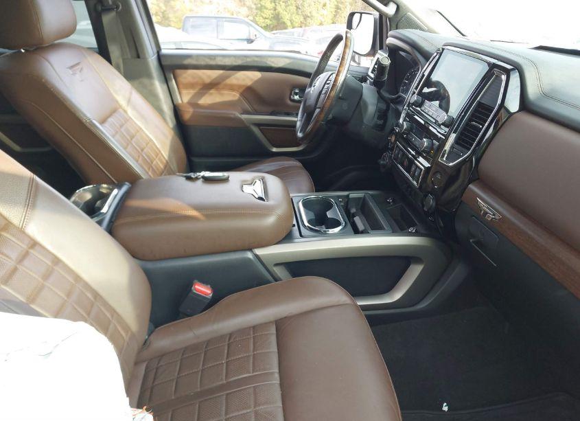 Photo 5 of 2020 Nissan Titan PLATINUM RESERVE 4X4 (VIN 1N6AA1ED4LN507569)