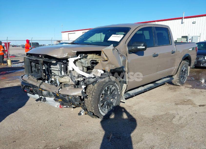 Photo 2 of 2022 Nissan Titan PRO-4X 4X4 (VIN 1N6AA1ED6NN101067)