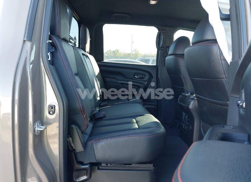 Photo 8 of 2022 Nissan Titan PRO-4X 4X4 (VIN 1N6AA1ED6NN101067)