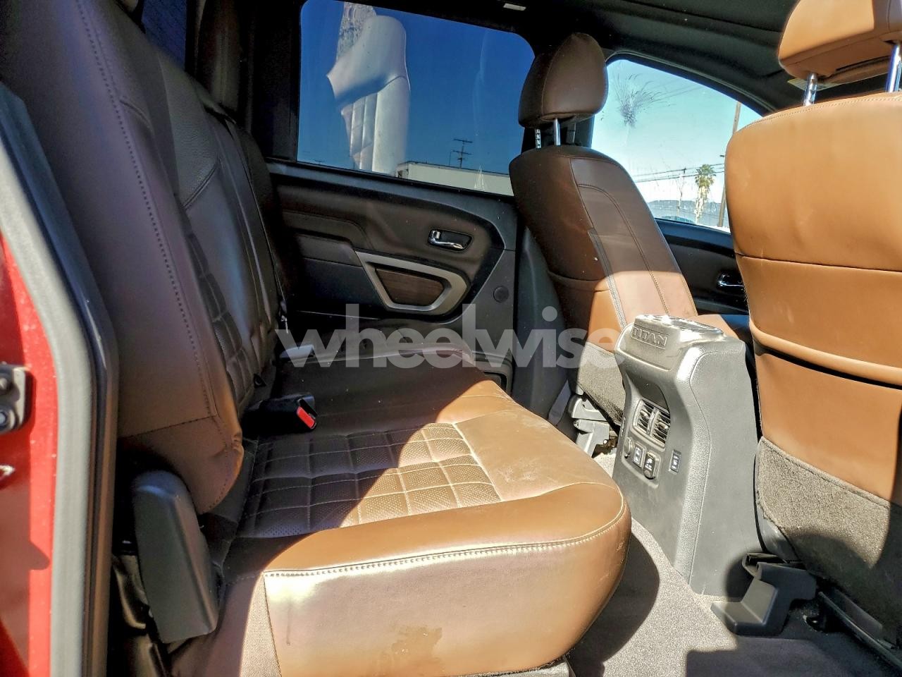 Photo 10 of 2021 NISSAN TITAN SV (VIN 1N6AA1ED8MN525896)