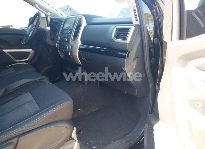 Photo 5 of 2021 Nissan Titan SV 4X2 (VIN 1N6AA1EE4MN528044)