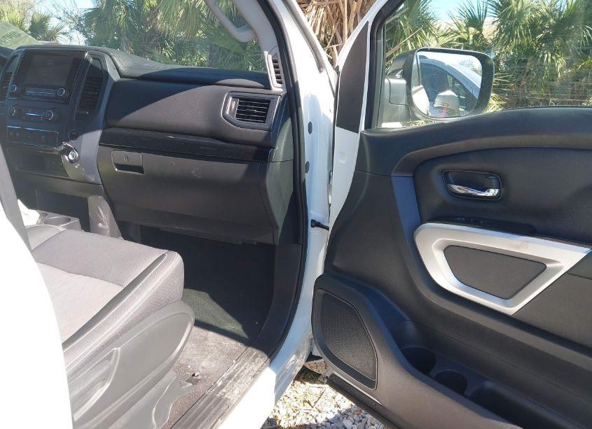 Photo 5 of 2023 Nissan Titan SV 4X2 (VIN 1N6AA1EE5PN112332)