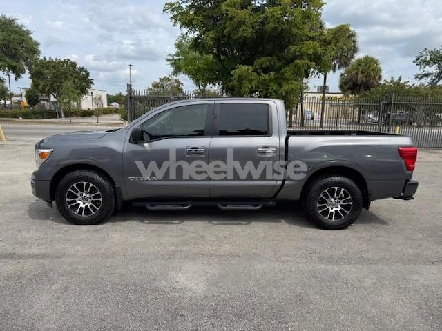 Photo 2 of 2021 NISSAN TITAN SV (VIN 1N6AA1EF2MN509484)