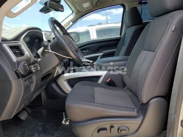 Photo 4 of 2021 NISSAN TITAN SV (VIN 1N6AA1EFXMN531507)