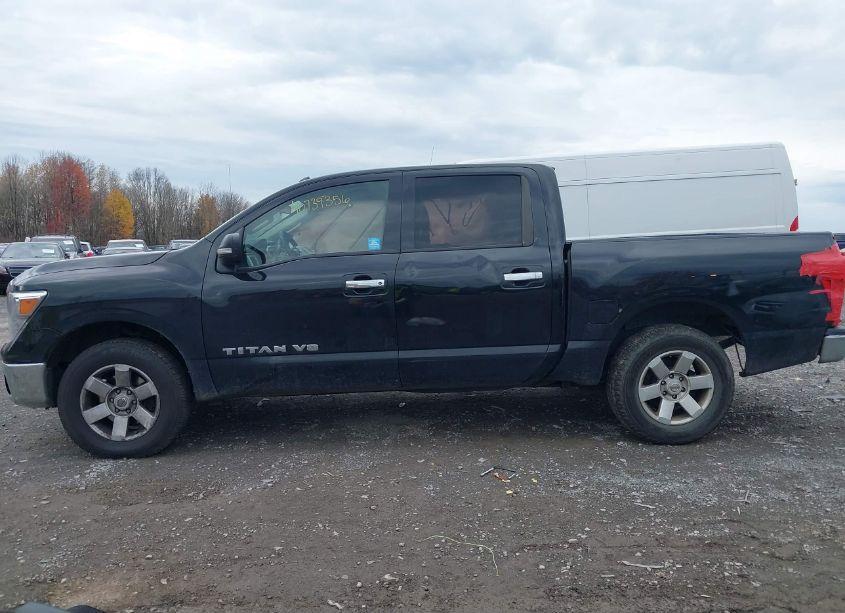 Photo 14 of 2018 Nissan Titan SV (VIN 1N6AA1EJ0JN501822)