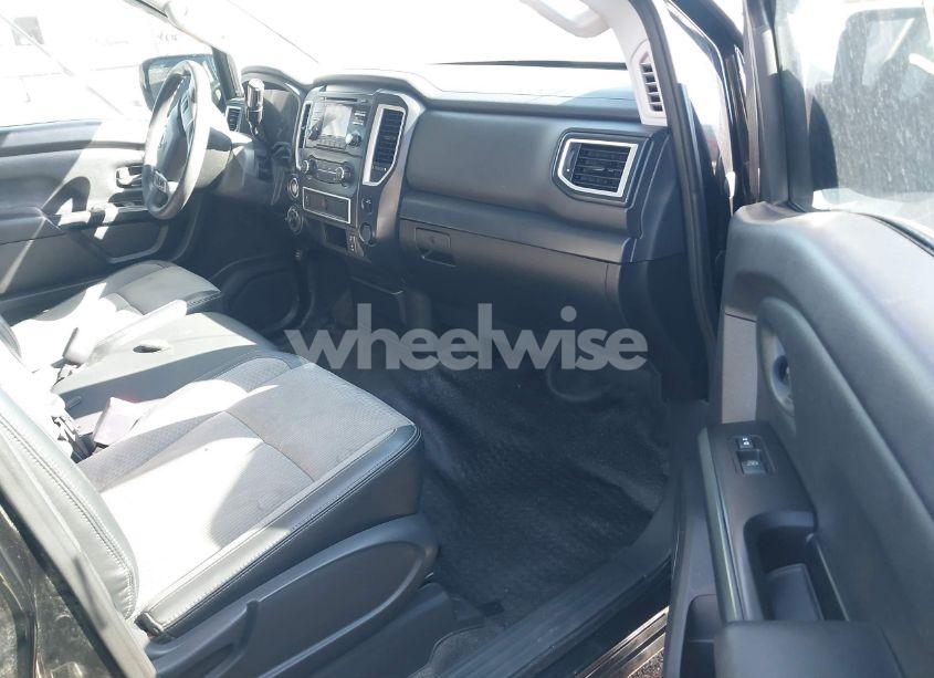 Photo 5 of 2018 Nissan Titan S (VIN 1N6AA1EJ0JN518958)