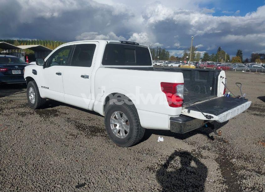 Photo 3 of 2017 Nissan Titan SV (VIN 1N6AA1EJ2HN532936)