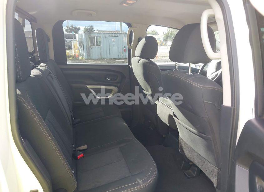 Photo 8 of 2017 Nissan Titan SV (VIN 1N6AA1EJ2HN532936)