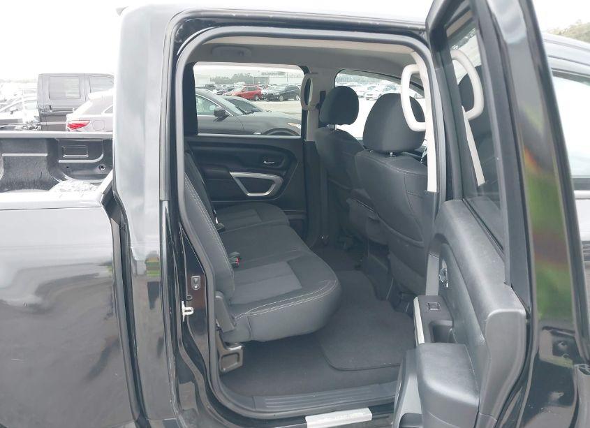 Photo 8 of 2017 Nissan Titan SV (VIN 1N6AA1EJ4HN571219)