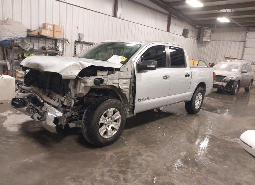 Photo 2 of 2017 Nissan Titan SV (VIN 1N6AA1EJ7HN543981)