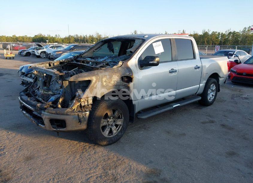 Photo 2 of 2017 Nissan Titan PLATINUM RESERVE/PRO-4X/S/SL/SV (VIN 1N6AA1EJ8HN520774)