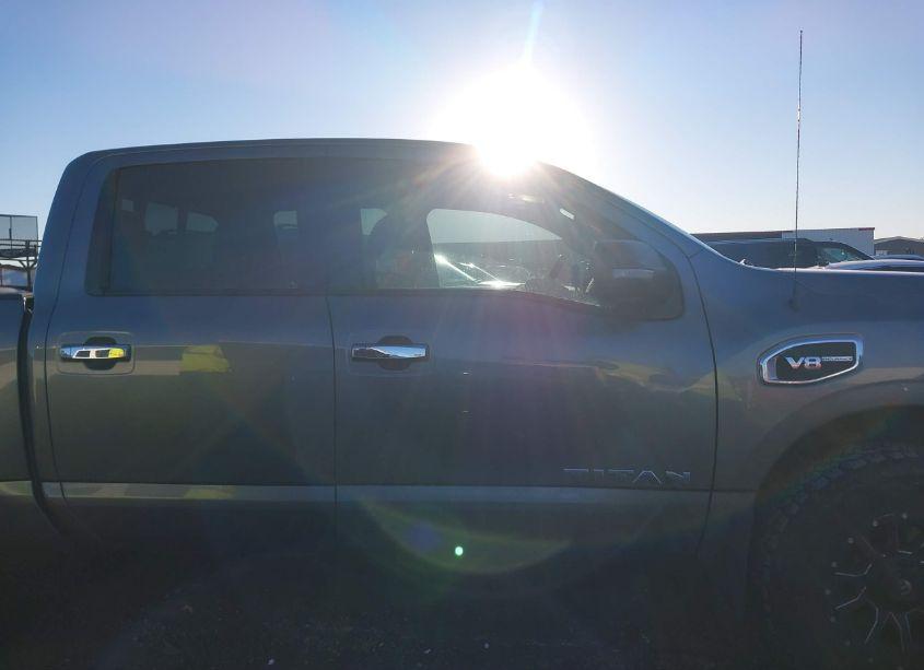 Photo 13 of 2017 Nissan Titan SV (VIN 1N6AA1EK0HN566317)