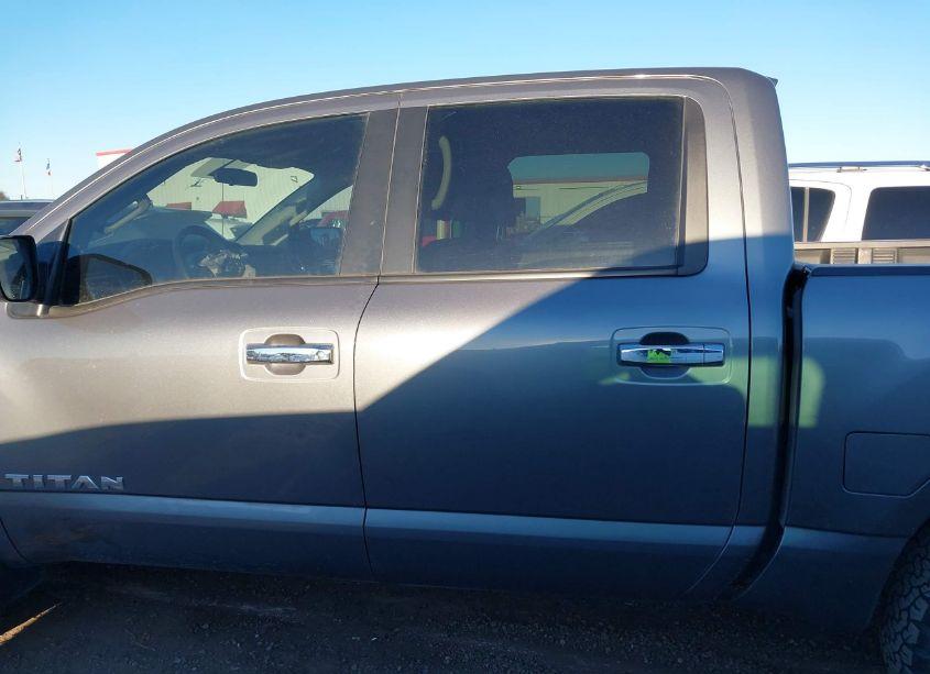 Photo 14 of 2017 Nissan Titan SV (VIN 1N6AA1EK0HN566317)