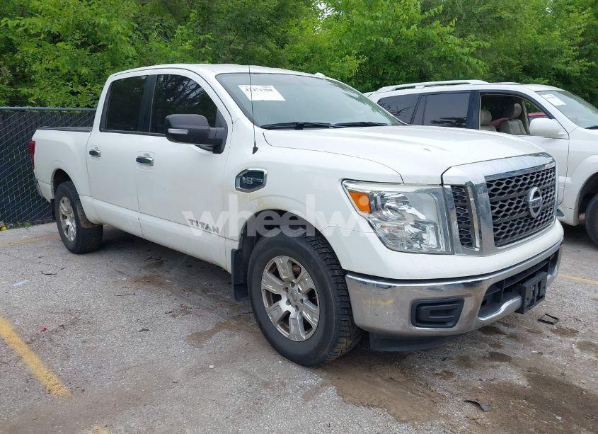 2017 Nissan Titan SV (VIN 1N6AA1EK1HN533195) main photo
