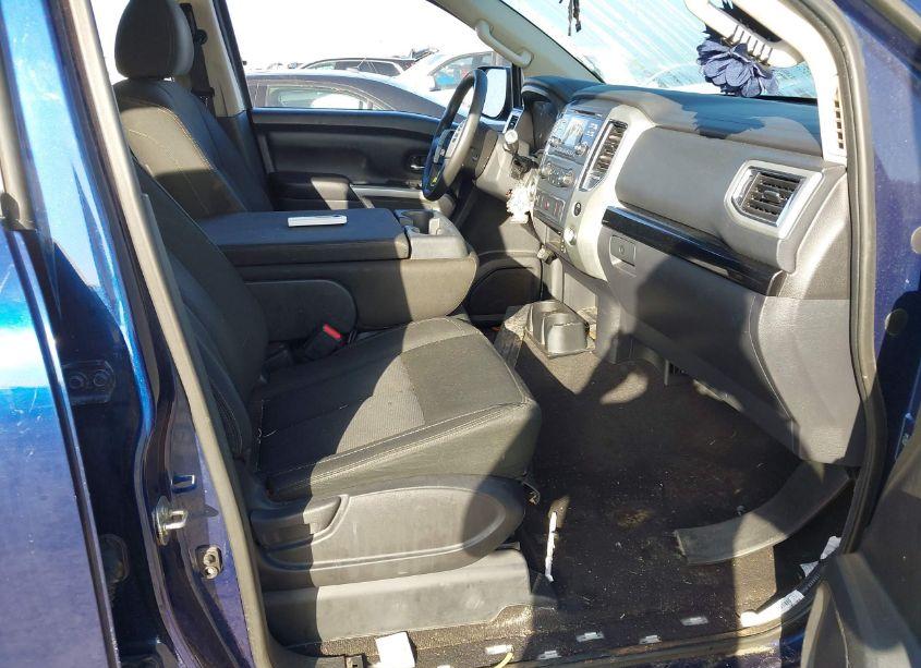 Photo 5 of 2017 Nissan Titan SV (VIN 1N6AA1EK3HN504264)