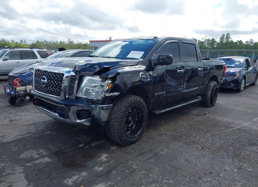 Photo 2 of 2017 Nissan Titan SV (VIN 1N6AA1EK5HN554275)