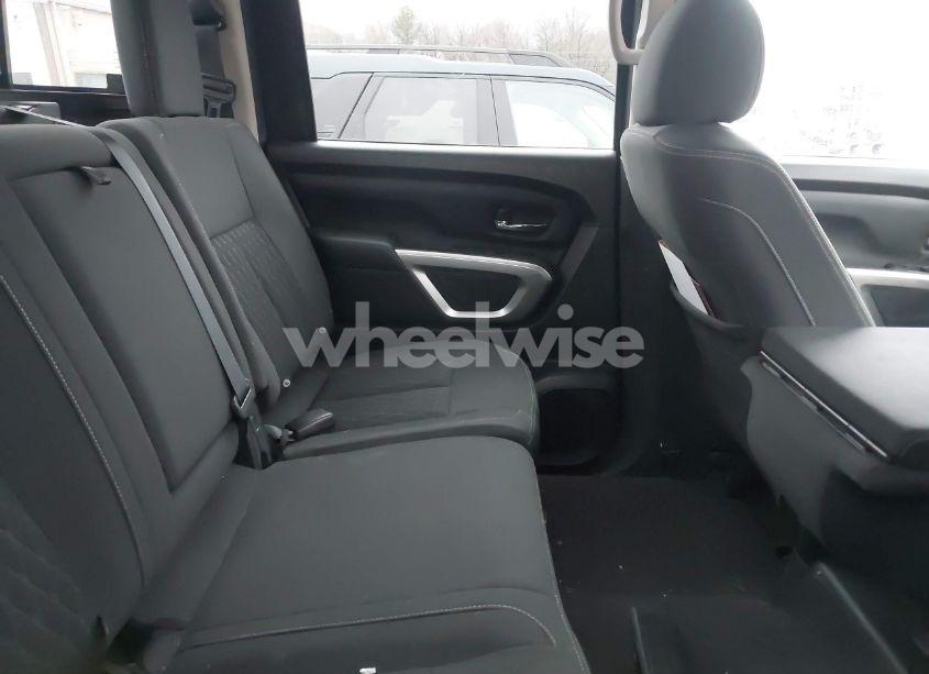 Photo 8 of 2017 Nissan Titan SV (VIN 1N6AA1EK6HN544788)