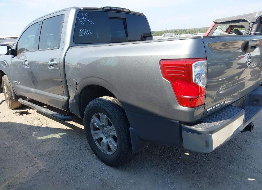 Photo 3 of 2017 Nissan Titan SV (VIN 1N6AA1EK7HN531029)